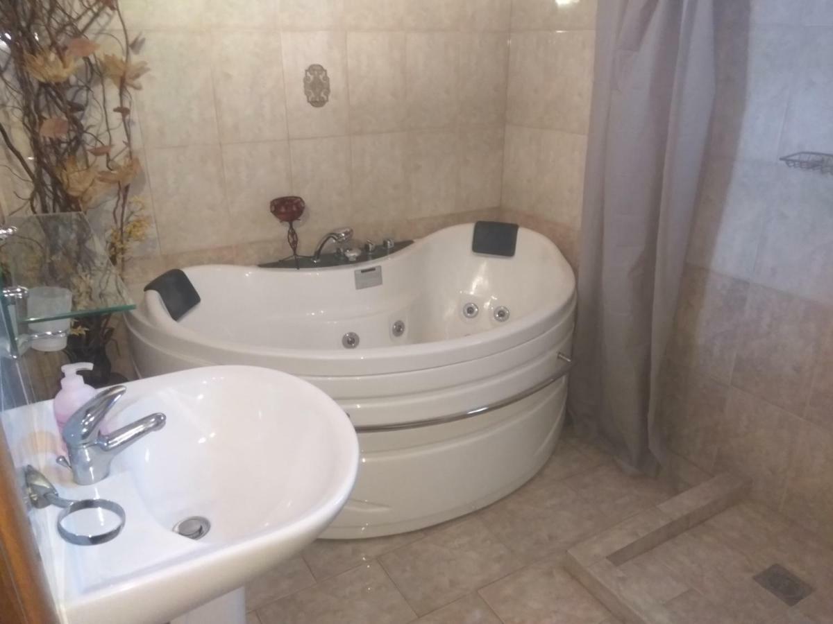 Guesthouse Platon Órma Екстериор снимка