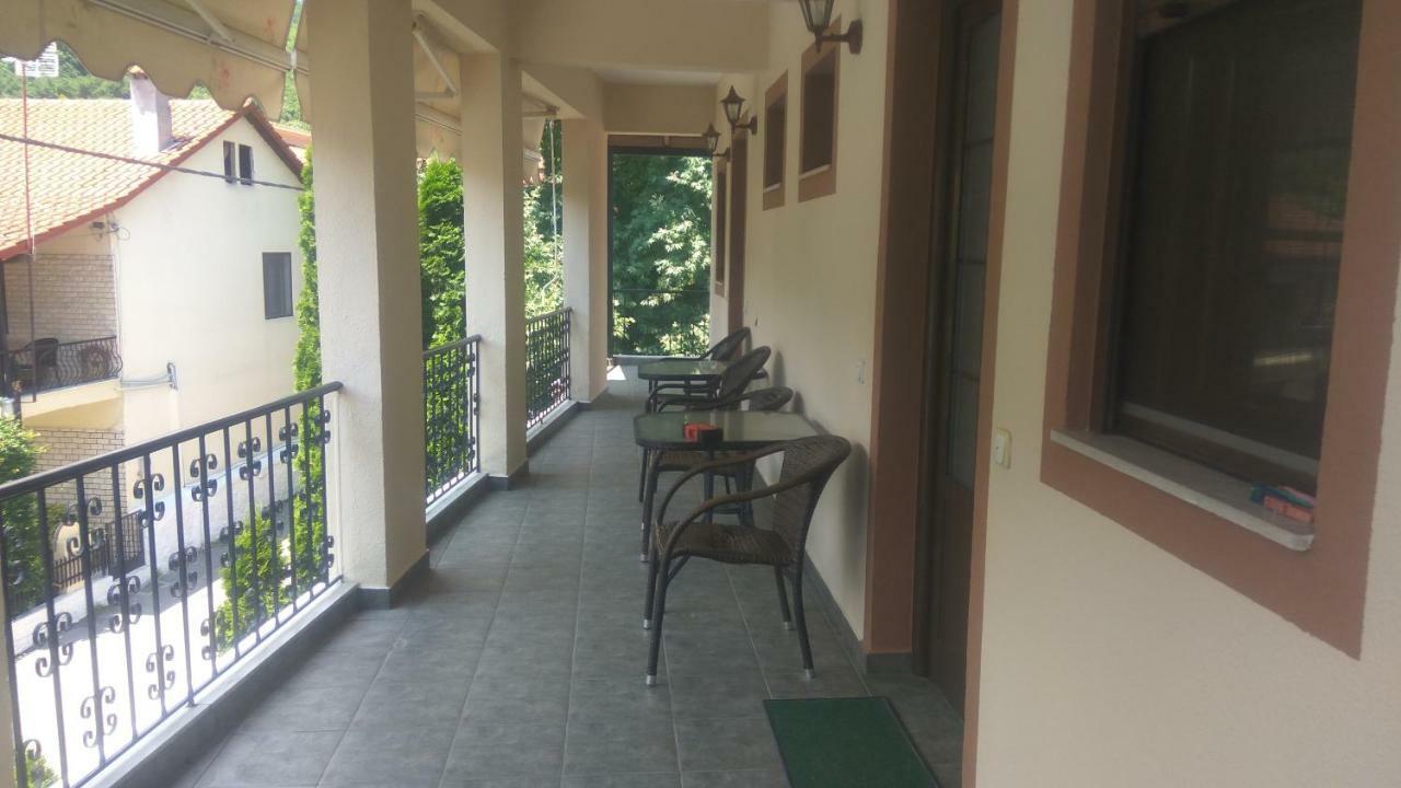 Guesthouse Platon Órma Екстериор снимка